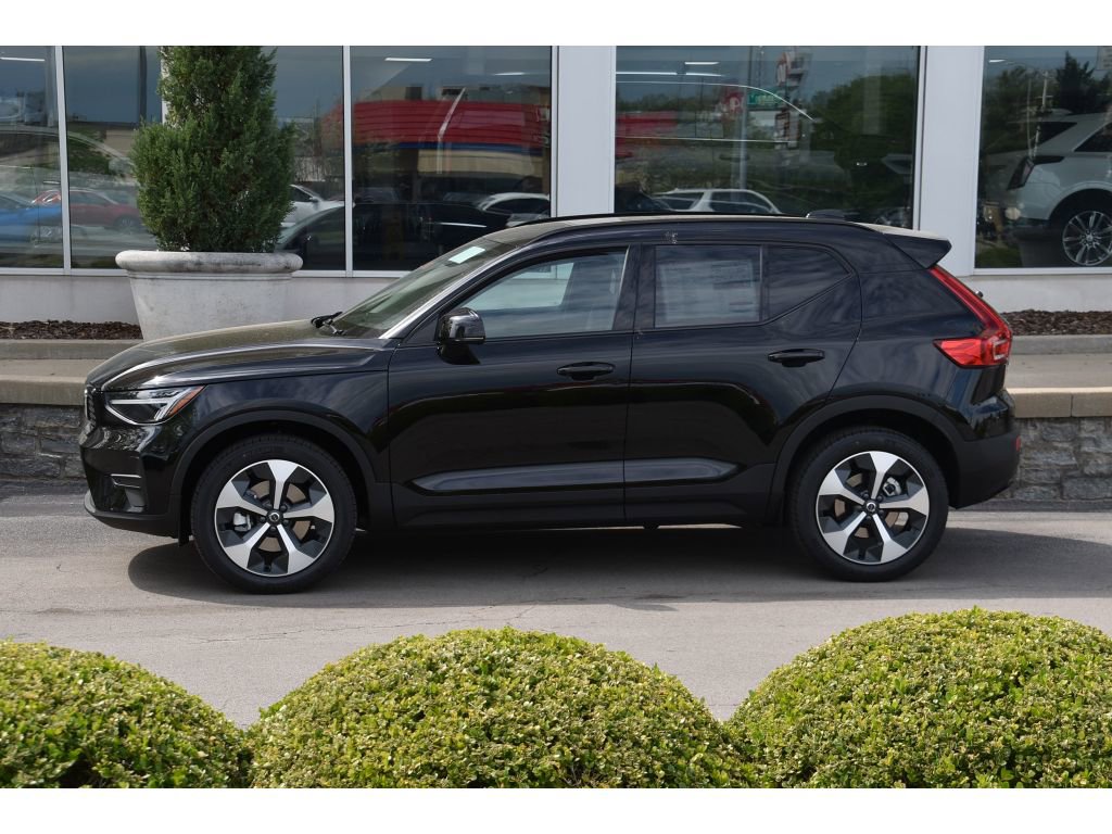 New 2026 Volvo XC40 B5 Core w/ Protection Package Premier AWD/4WD image 6