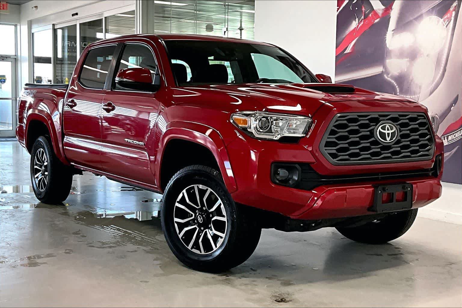 Used 2020 Toyota Tacoma TRD Sport AWD/4WD image 19