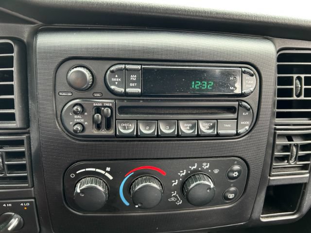 Used 2004 Dodge Dakota Sport w/ PWR Convenience Group AWD/4WD image 12
