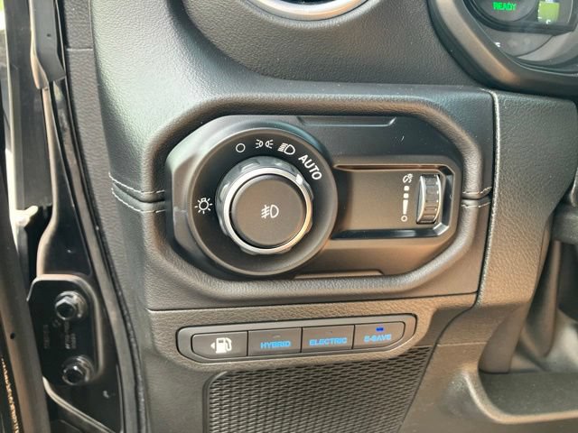 Used 2024 Jeep Wrangler High Altitude AWD/4WD image 16