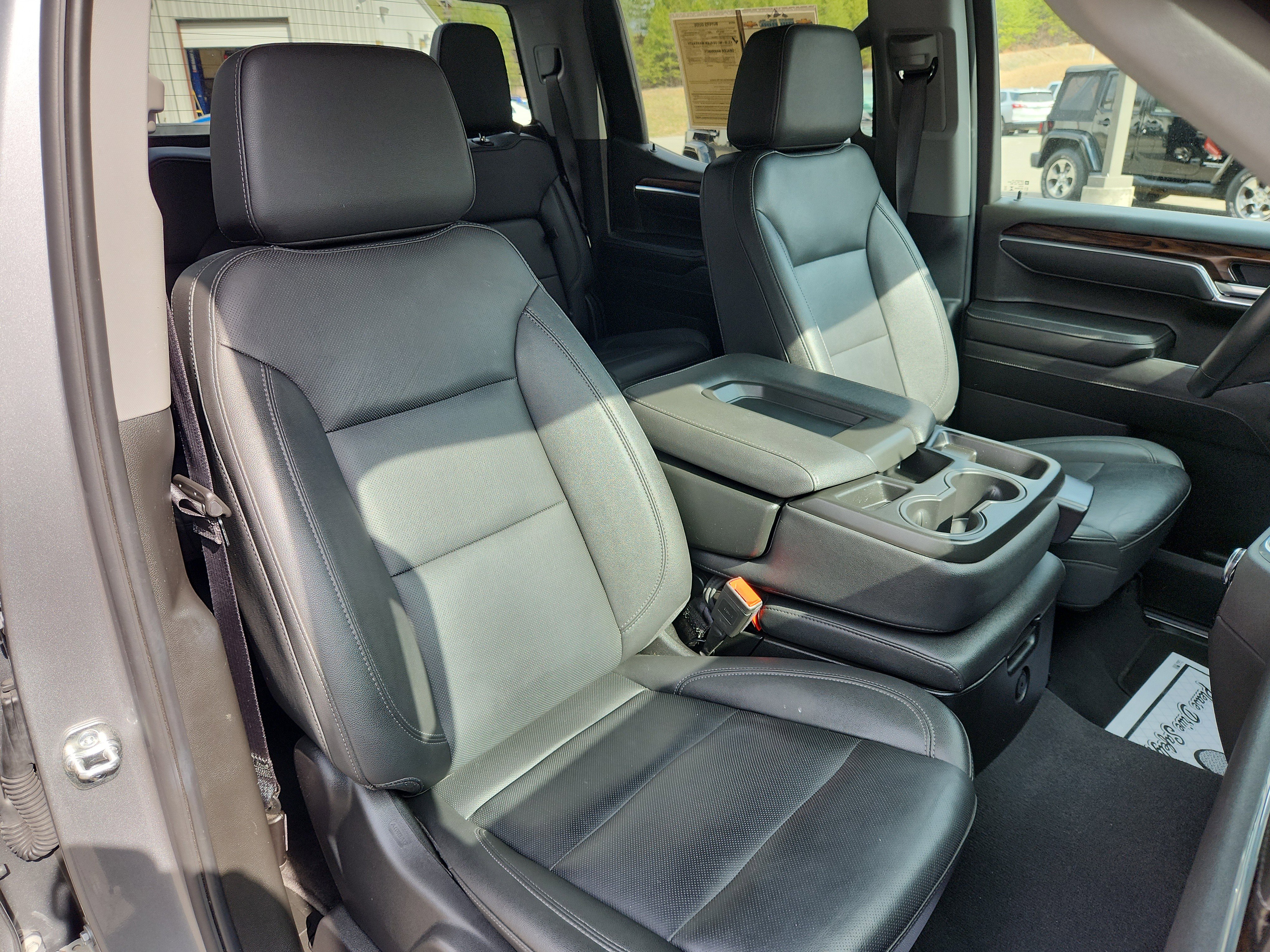 Used 2025 GMC Sierra 1500 SLT image 42