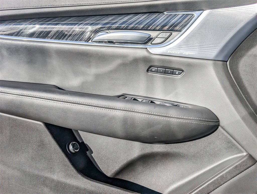 Used 2023 Cadillac XT6 Premium Luxury image 8