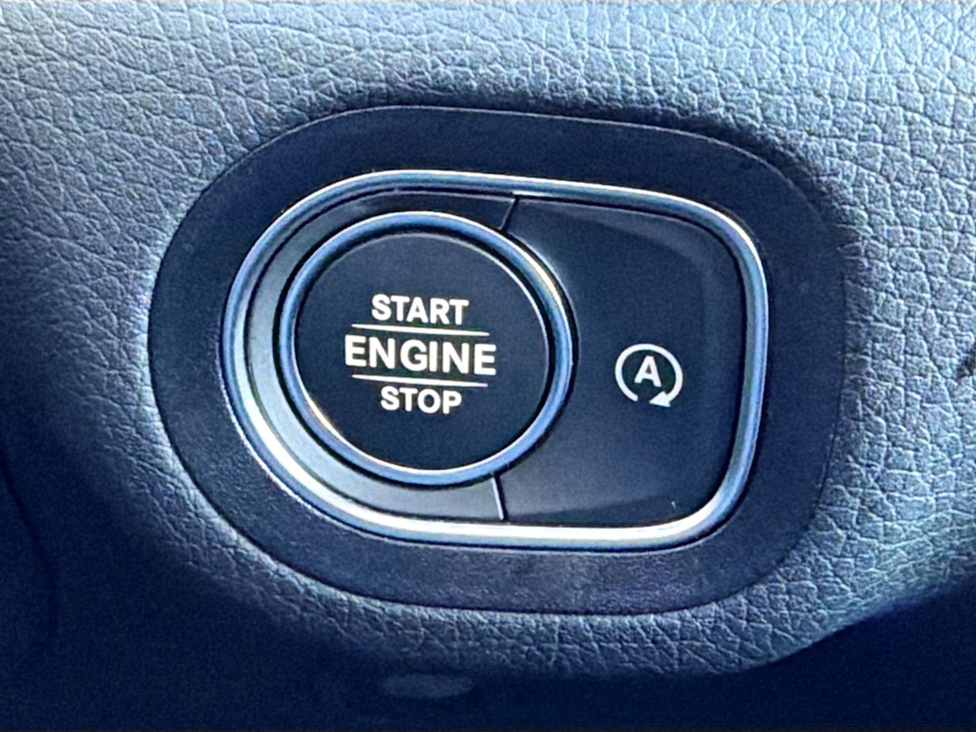 Used 2025 Mercedes-Benz GLE 350 4MATIC image 36