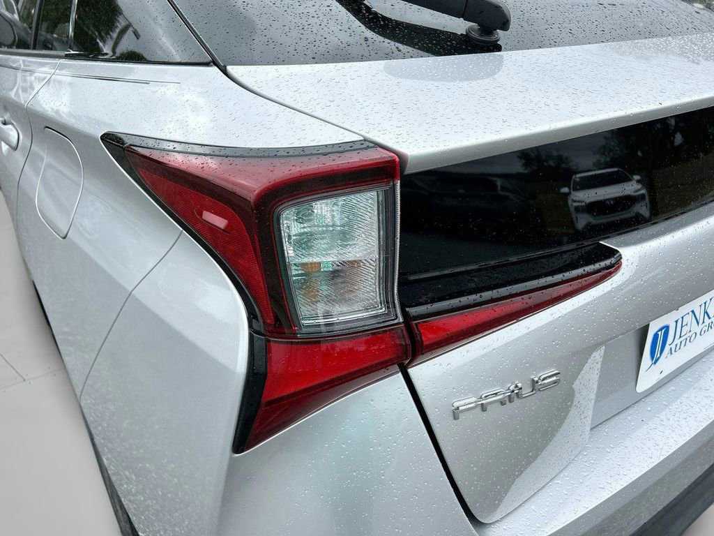 Used 2020 Toyota Prius XLE image 14
