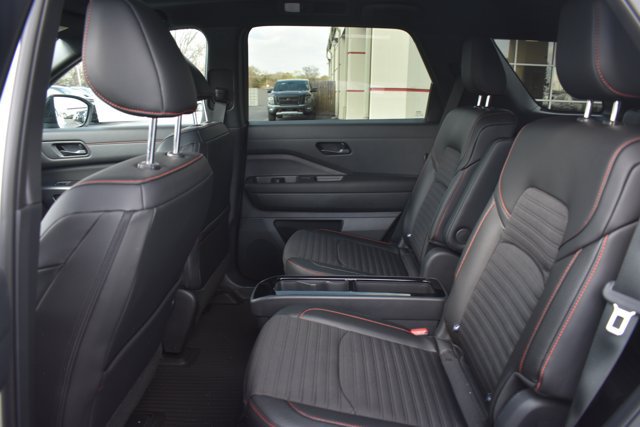 New 2026 Nissan Pathfinder Rock Creek w/ Rock Creek Premium Package AWD/4WD image 16
