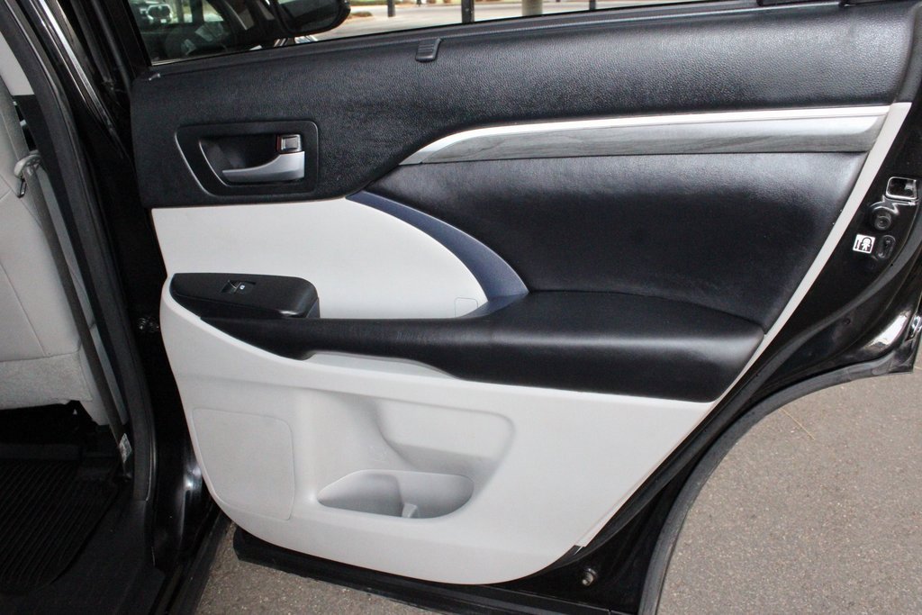 Certified 2018 Toyota Highlander Limited Platinum image 58