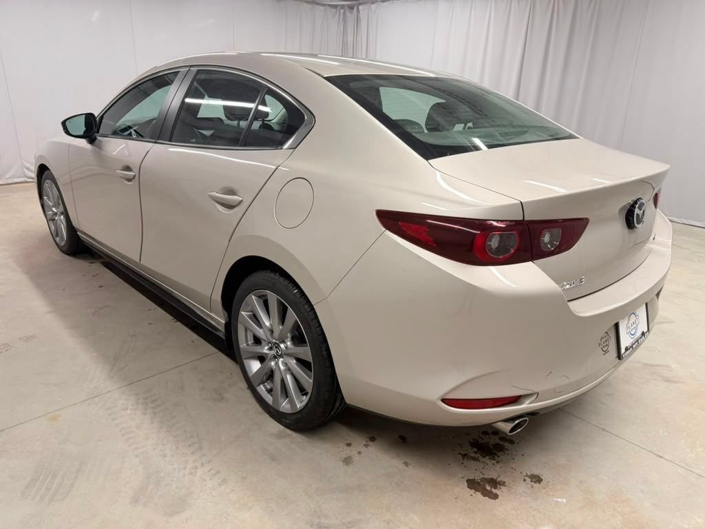 Used 2022 MAZDA MAZDA3 s FWD image 11