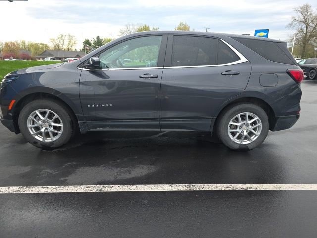 Used 2022 Chevrolet Equinox LT AWD/4WD image 2