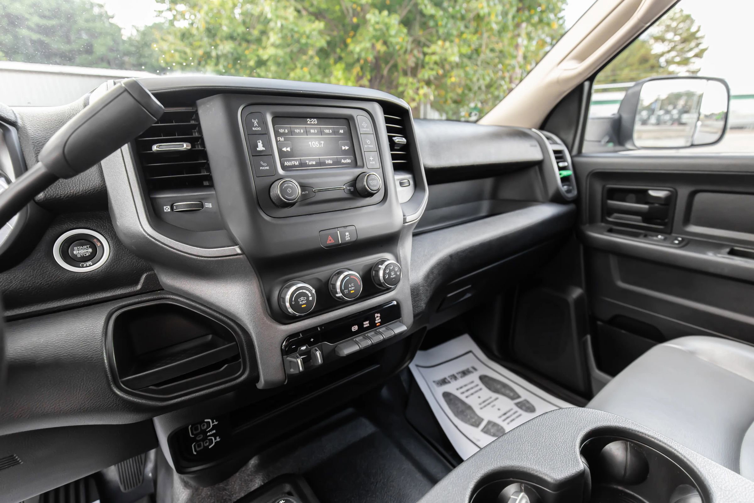 Used 2020 RAM 3500 Tradesman w/ Chrome Appearance Group image 23