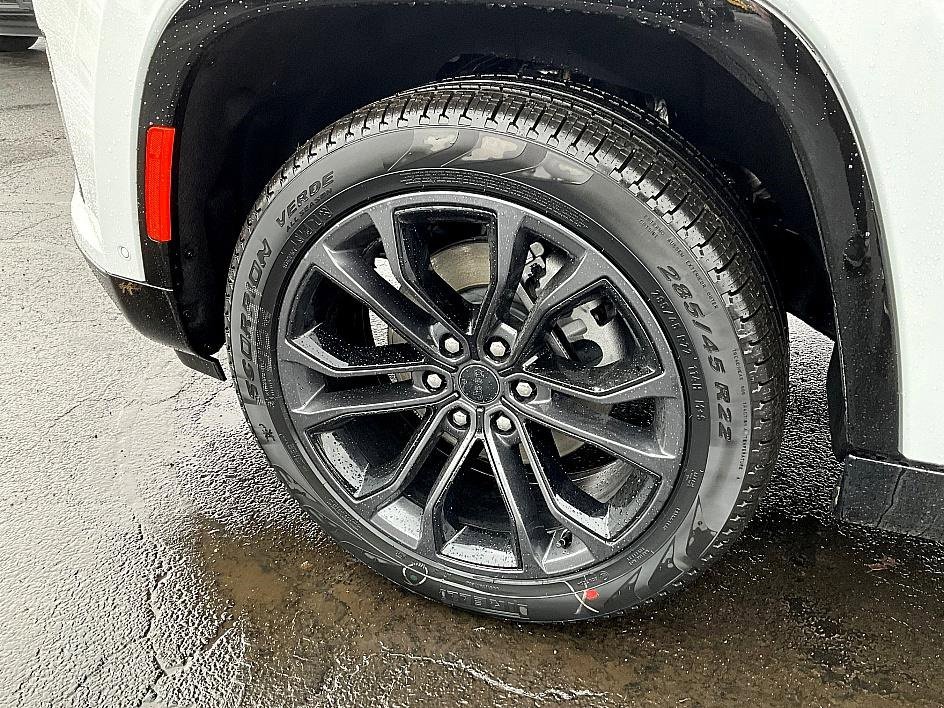 New 2026 Jeep Grand Wagoneer L Summit image 13