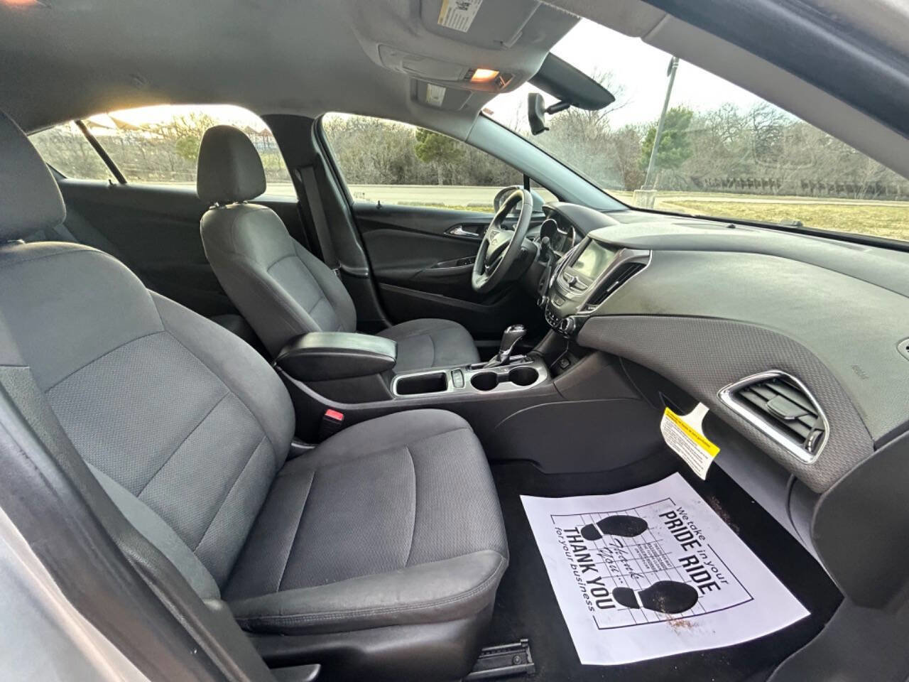 Used 2019 Chevrolet Cruze LT w/ Convenience Package image 16