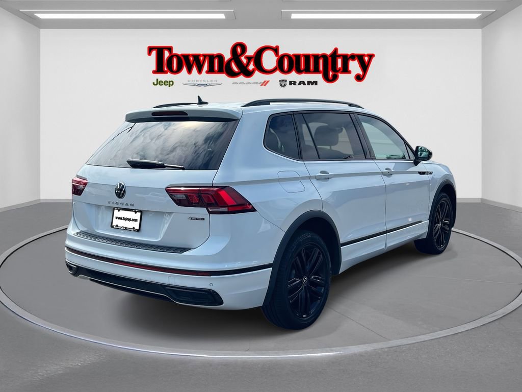 Used 2022 Volkswagen Tiguan SE R-Line image 5