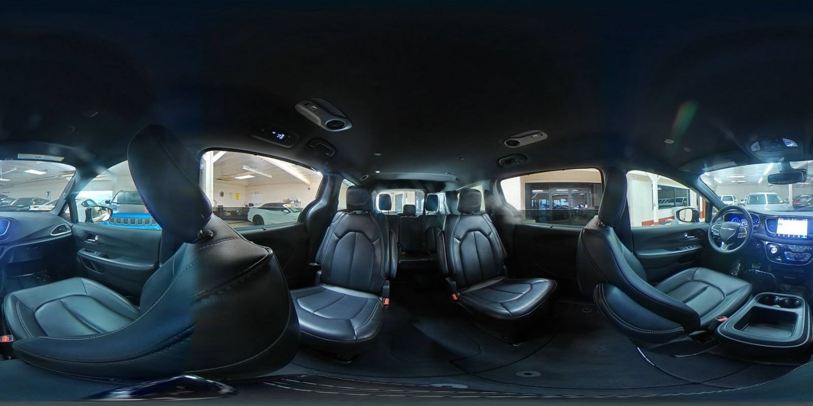 Used 2025 Chrysler Pacifica Select FWD image 43