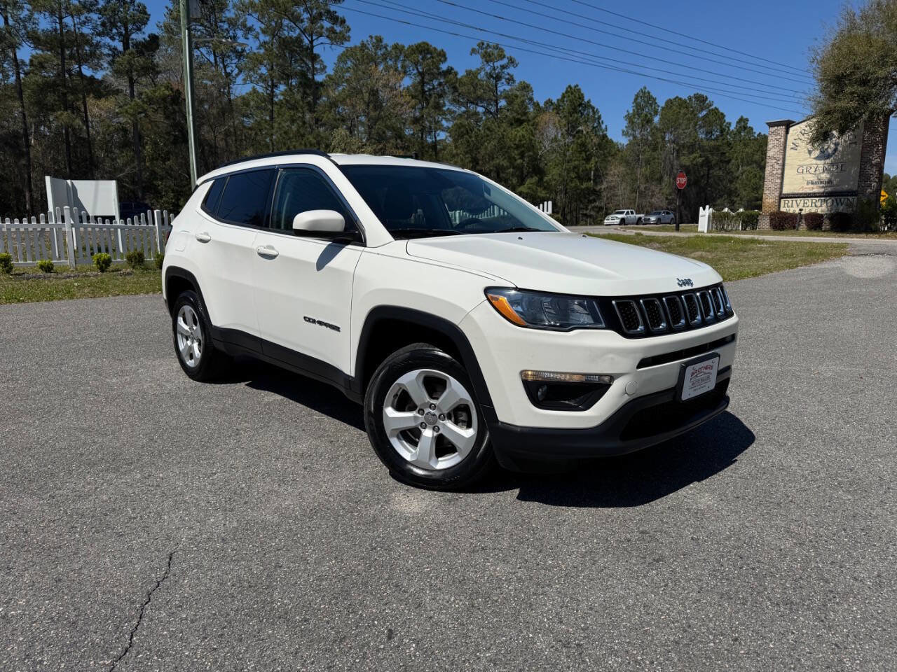 Used 2019 Jeep Compass Latitude image 8
