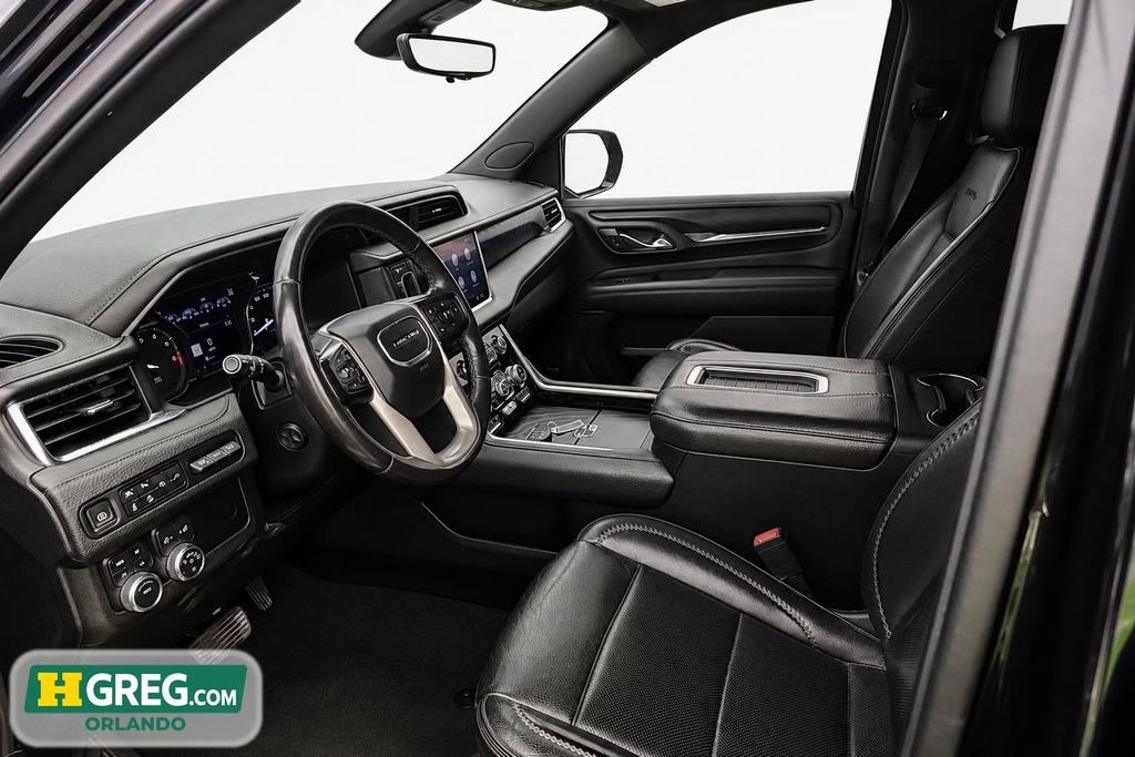 Used 2021 GMC Yukon Denali w/ Denali Premium Package AWD/4WD image 8