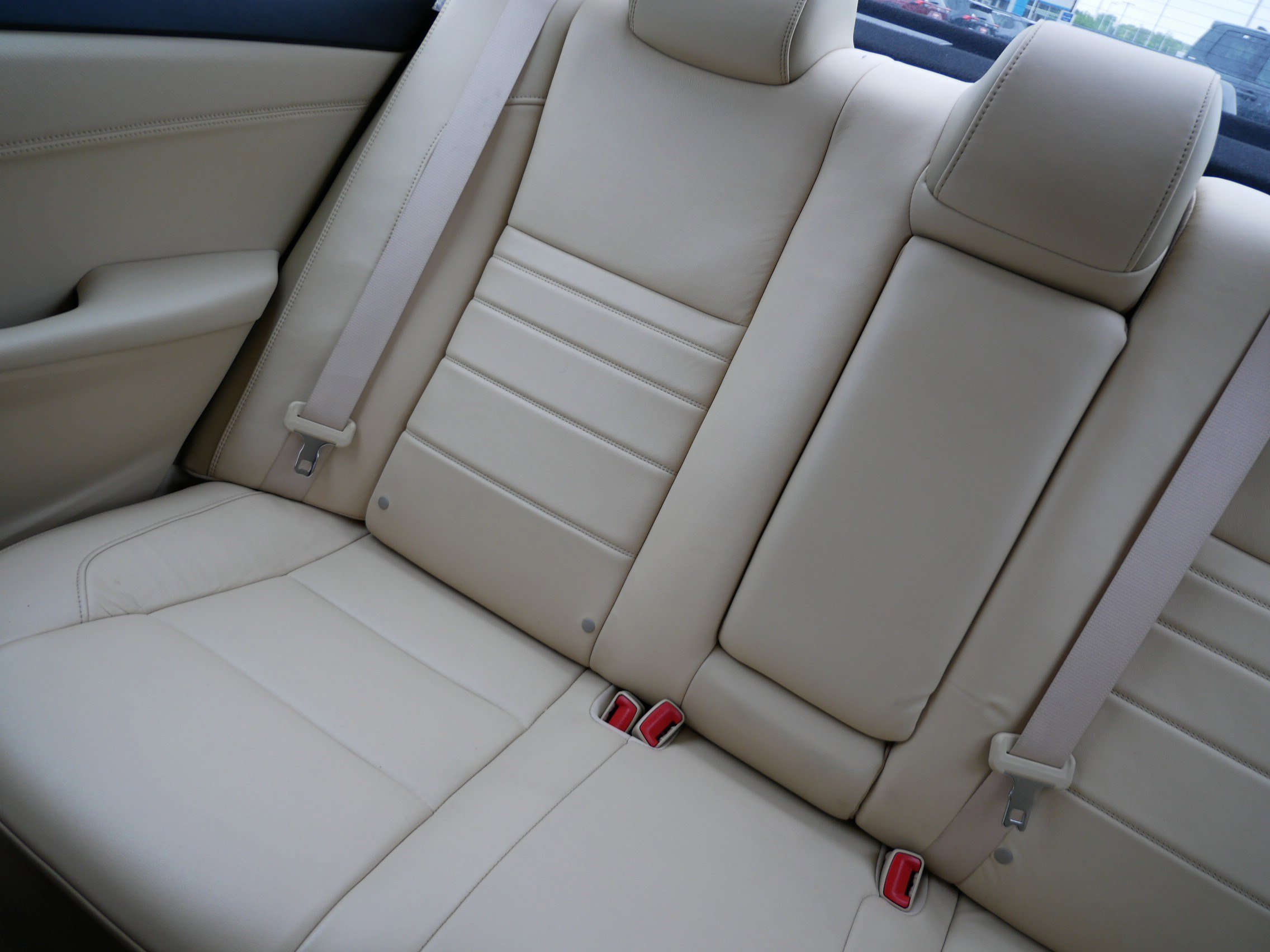 Used 2015 Toyota Camry XLE FWD image 12