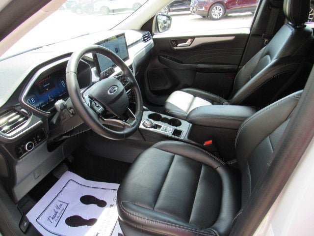 Used 2025 Ford Escape Platinum AWD/4WD image 8