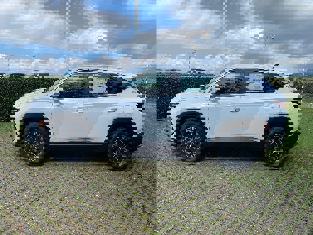 New 2026 Hyundai Tucson Blue SE AWD/4WD image 4