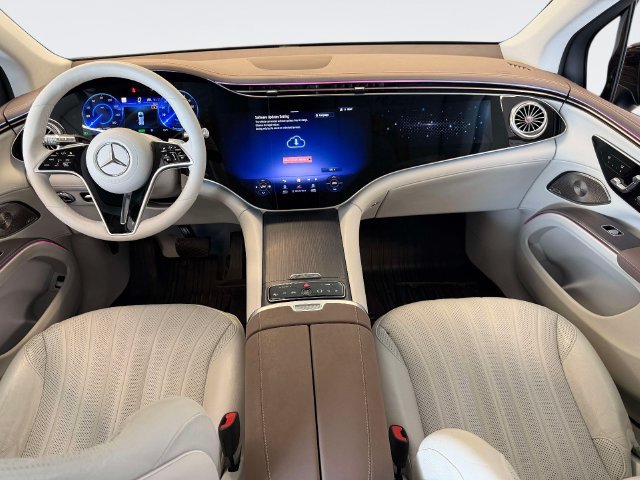 Certified 2023 Mercedes-Benz EQS 580 4MATIC SUV image 13