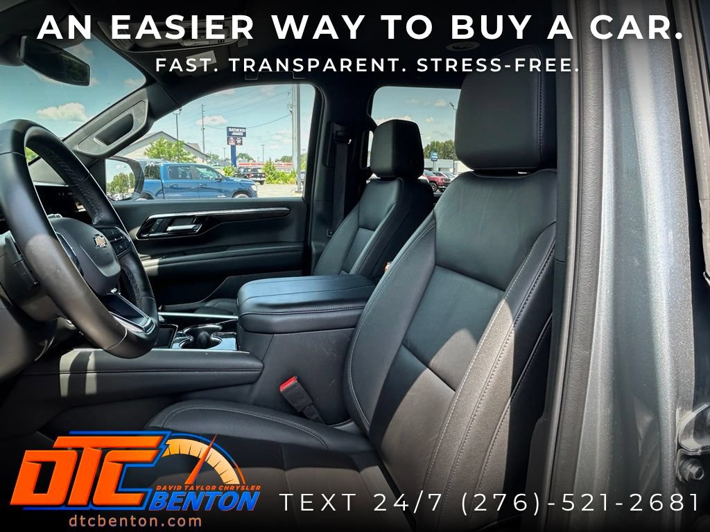 Used 2025 Chevrolet Suburban LT AWD/4WD image 9