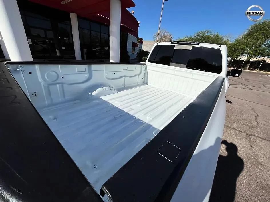 Used 2017 Nissan Titan S AWD/4WD image 12
