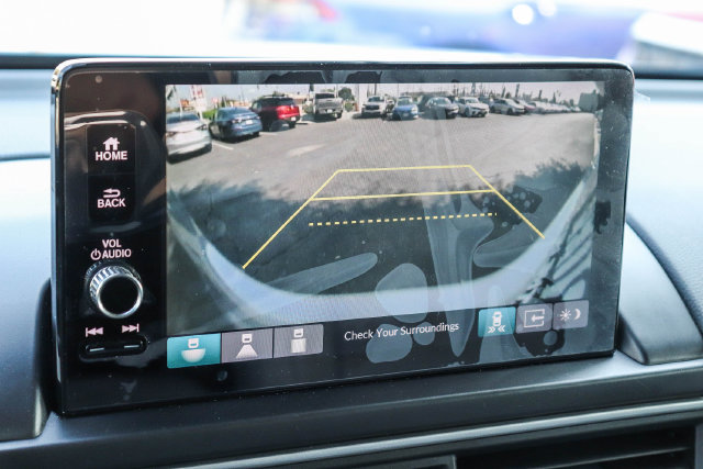 Certified 2025 Honda Pilot Touring image 26