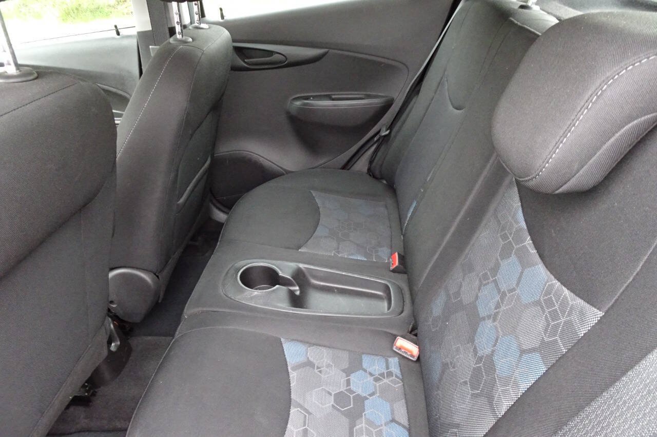 Used 2018 Chevrolet Spark LT FWD image 14
