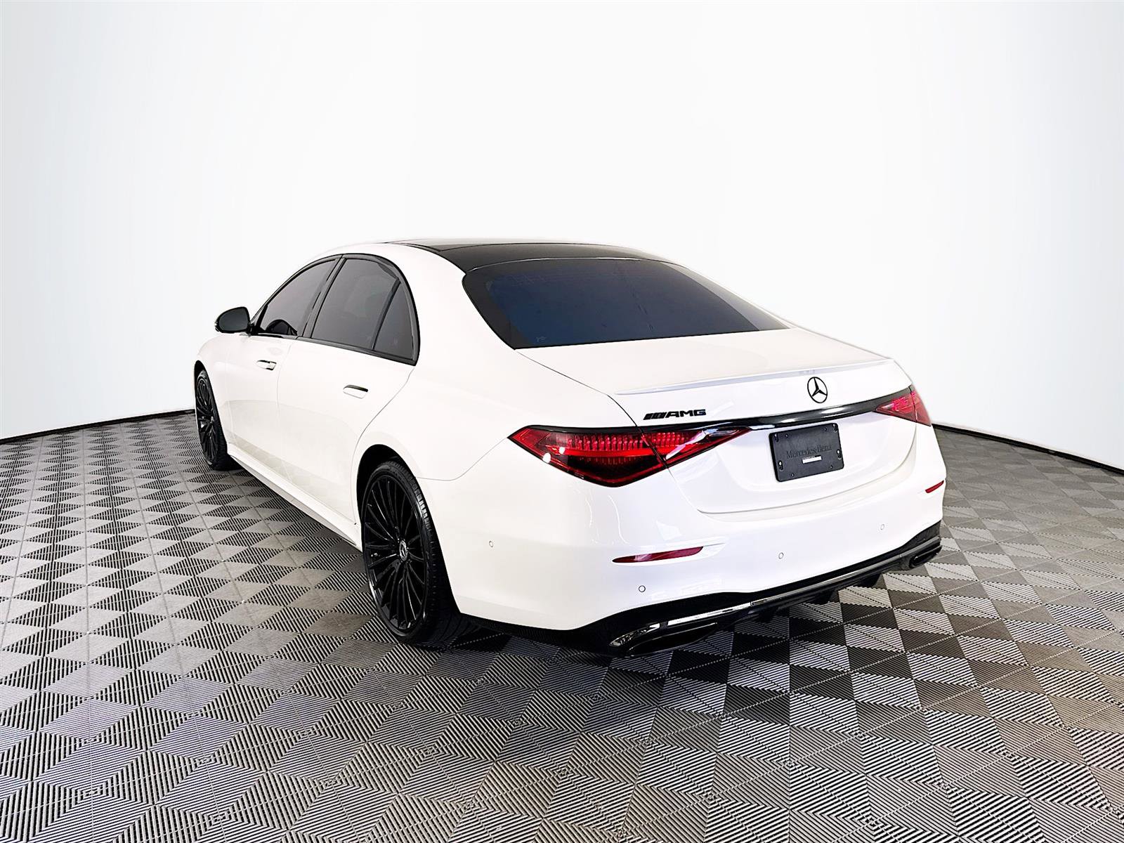 Used 2023 Mercedes-Benz S 500 4MATIC image 6