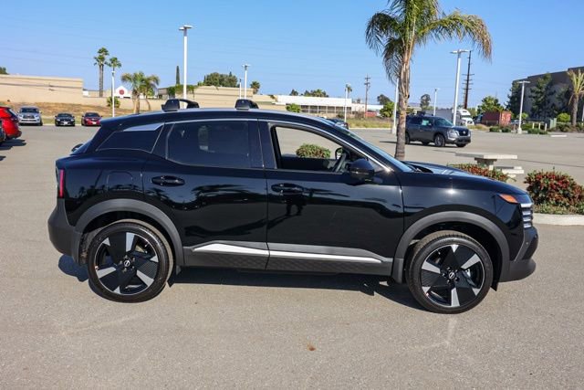 New 2025 Nissan Kicks SR image 3