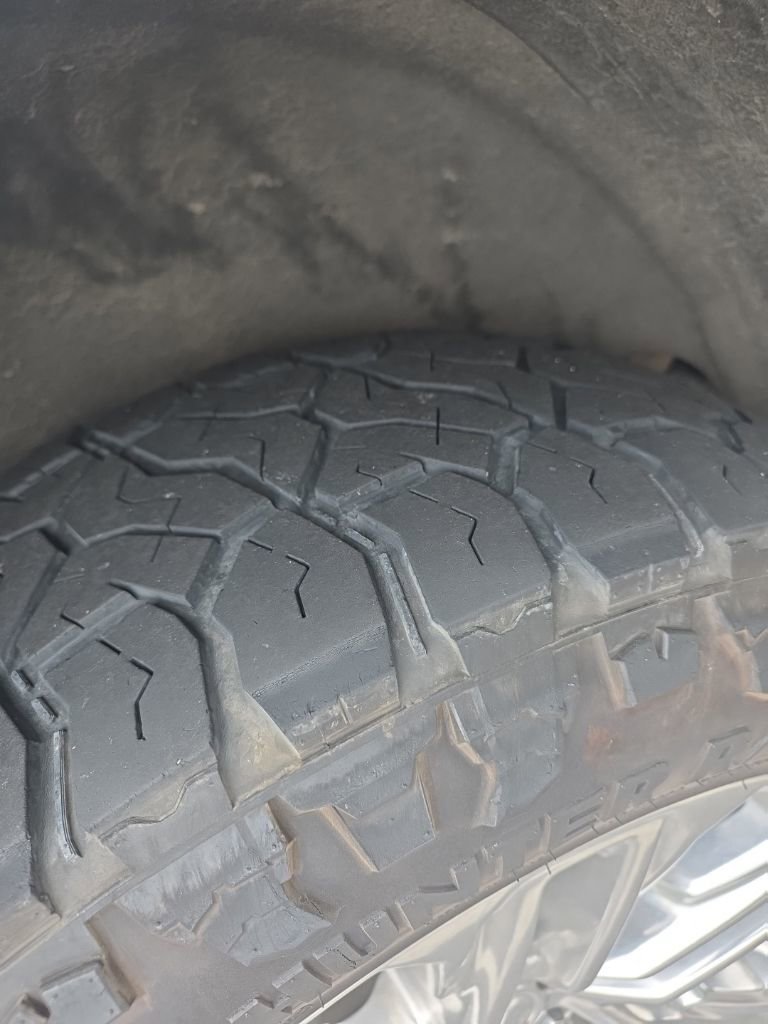 Used 2021 GMC Yukon SLT w/ SLT Luxury Package image 12