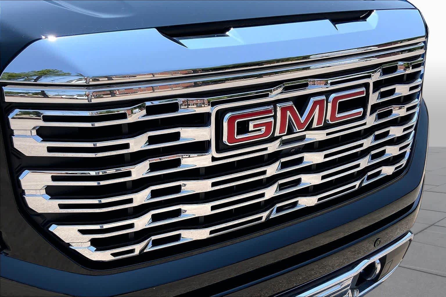 Used 2024 GMC Sierra 1500 Denali w/ Denali Reserve Package AWD/4WD image 30