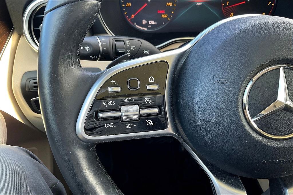 Used 2021 Mercedes-Benz GLC 300 4MATIC image 11