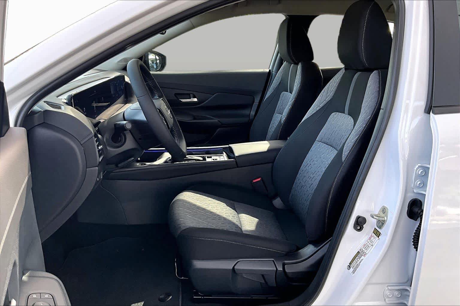 New 2026 Nissan Sentra SV FWD image 9