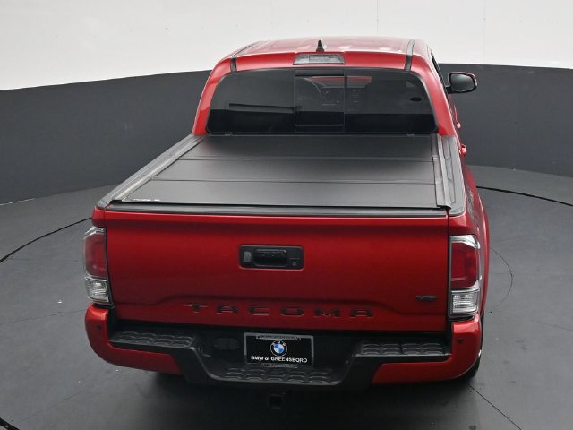 Used 2022 Toyota Tacoma TRD Sport AWD/4WD image 26