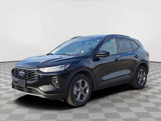 Certified 2025 Ford Escape ST-Line Select AWD/4WD image 3