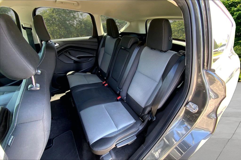 Used 2019 Ford Escape SE image 22