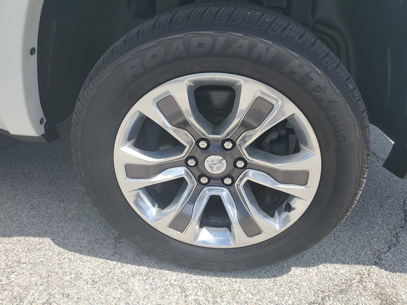 Used 2024 RAM 1500 Limited w/ Body Color Bumper Group image 7