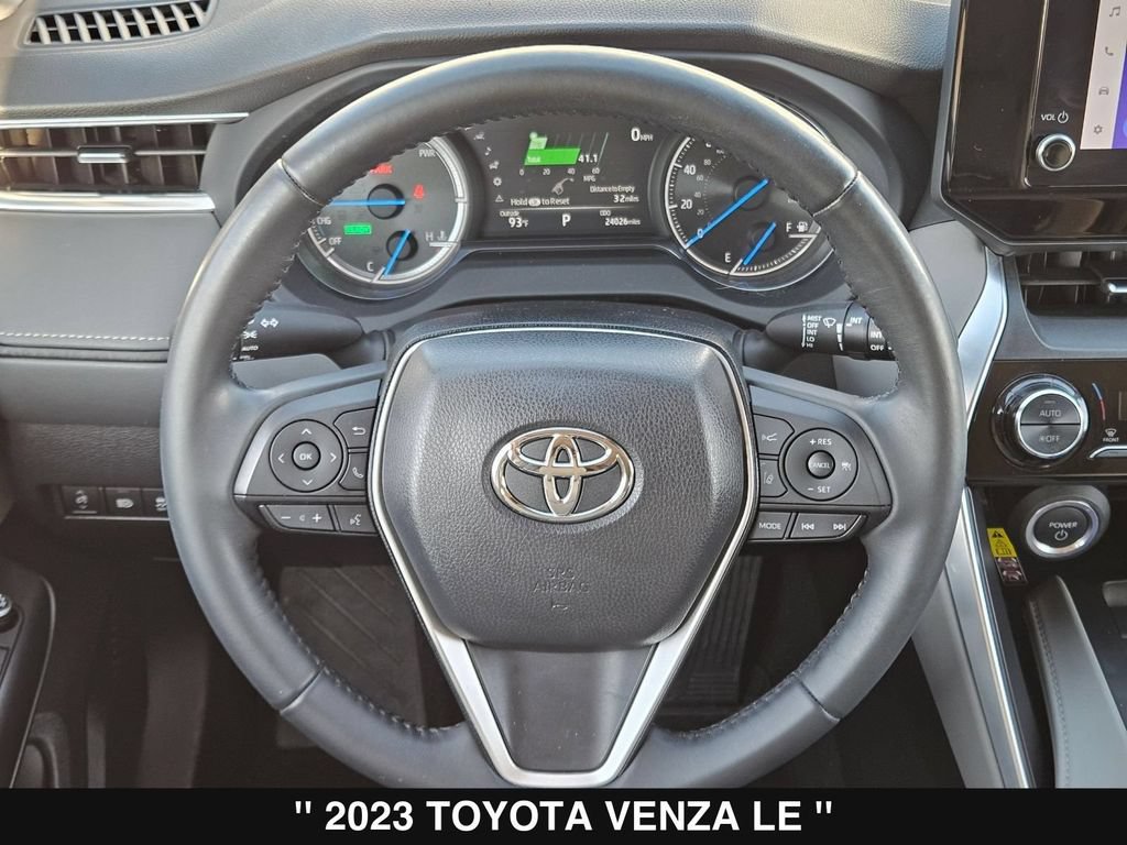 Used 2023 Toyota Venza LE AWD/4WD image 22