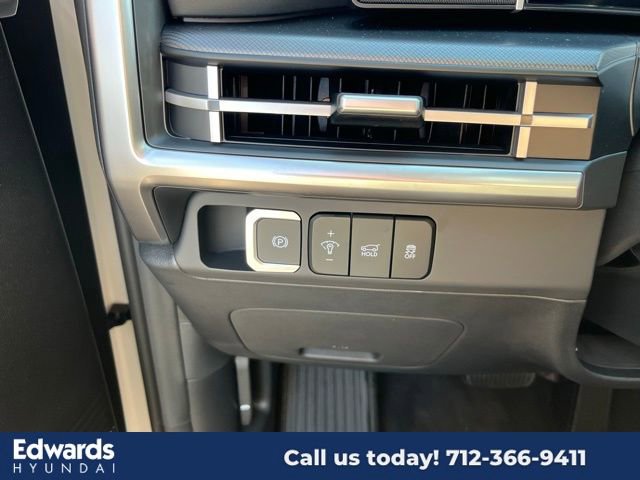 New 2025 Hyundai Santa Fe SE image 15