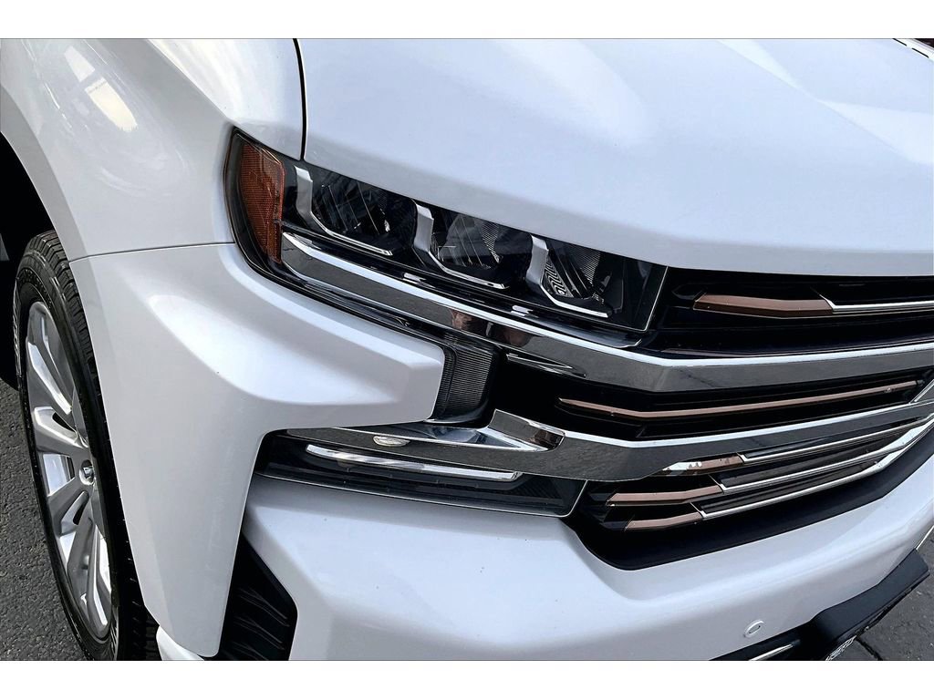 Used 2020 Chevrolet Silverado 1500 High Country w/ Technology Package image 29