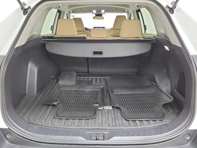 Used 2024 Toyota RAV4 LE image 10
