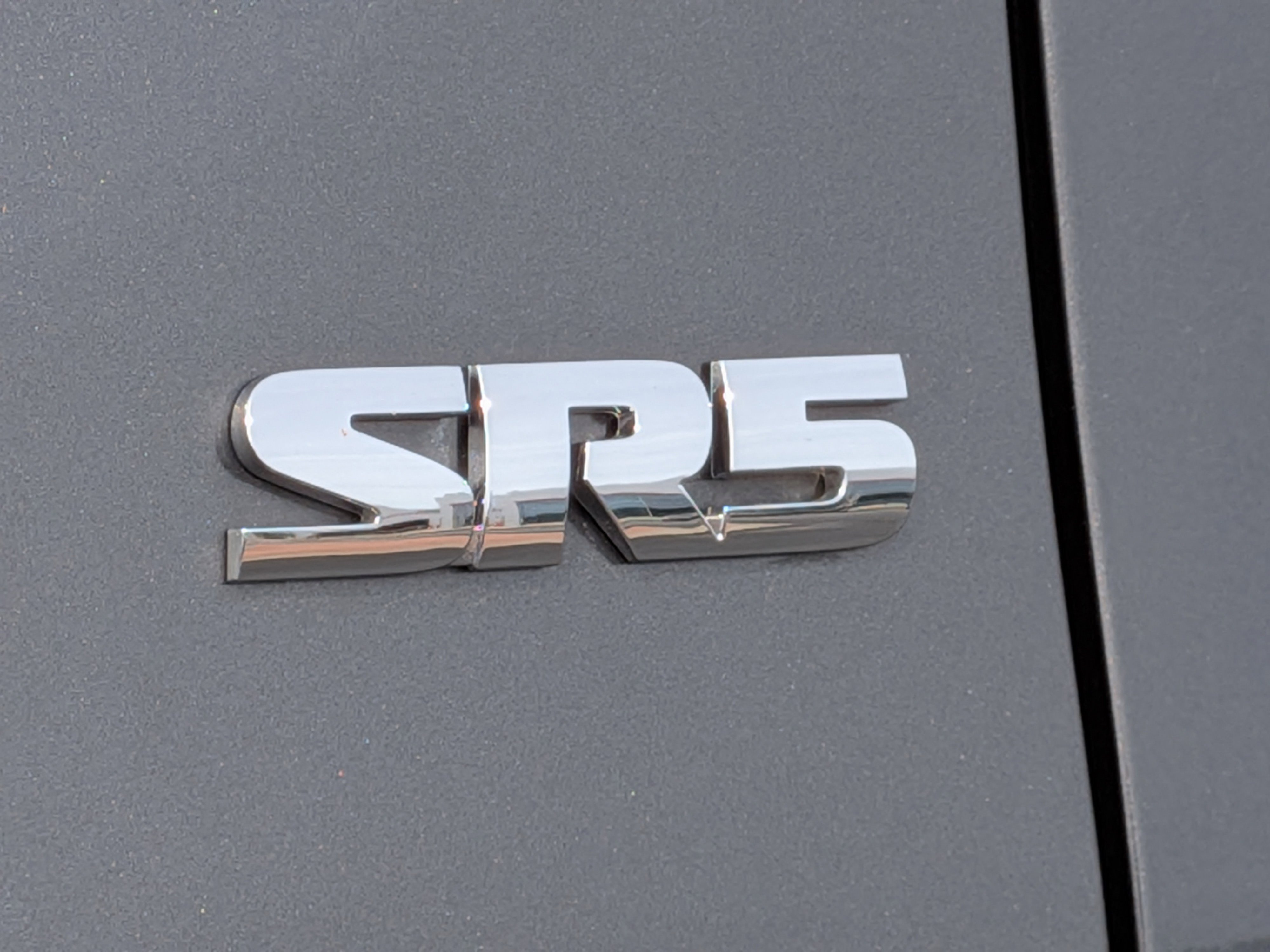 Used 2020 Toyota Tacoma SR5 AWD/4WD image 11