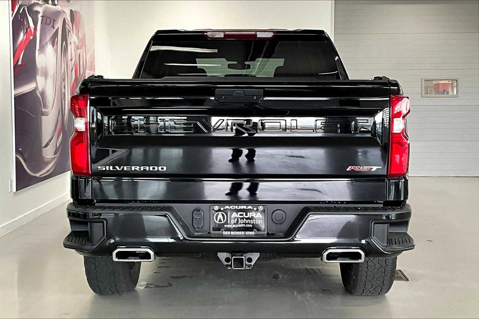 Used 2022 Chevrolet Silverado 1500 RST image 4