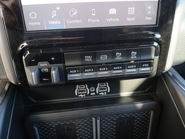 New 2026 RAM 4500 Laramie w/ Laramie Trim Package image 43