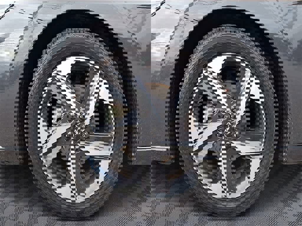 Used 2023 Hyundai Elantra SEL w/ Convenience Package image 8