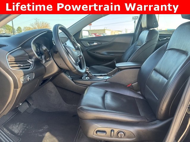 Used 2024 Chevrolet Malibu LT image 2