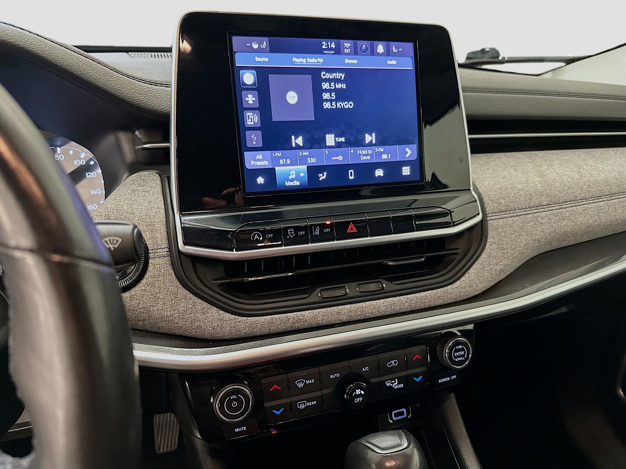 Used 2022 Jeep Compass Latitude w/ Convenience Group AWD/4WD image 25