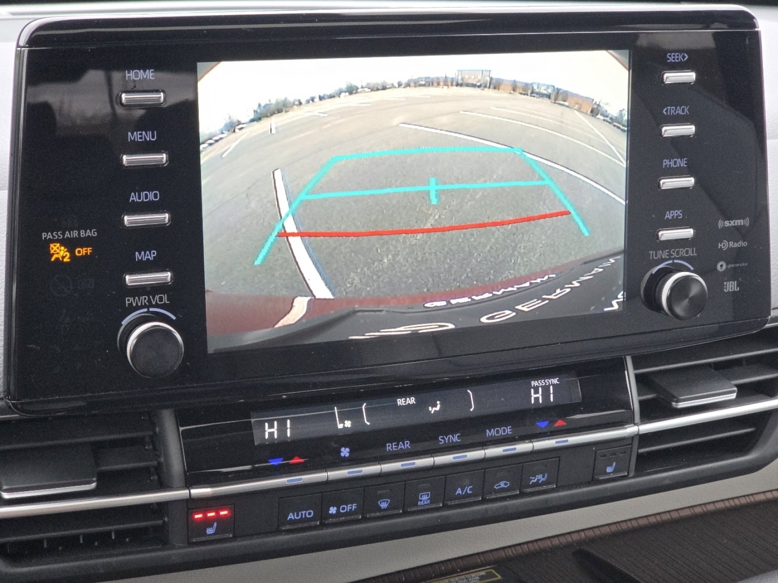 Used 2021 Toyota Sienna XLE w/ XLE Plus Package image 10