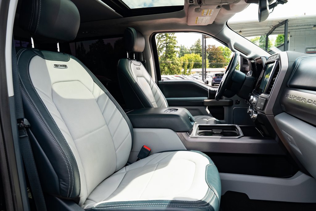 Used 2022 Ford F350 Limited image 23