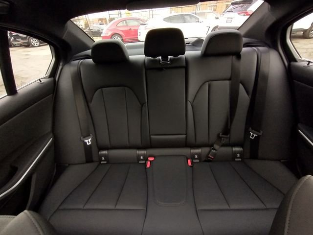 Used 2021 BMW 330i Sedan w/ Driving Assistance Package image 61